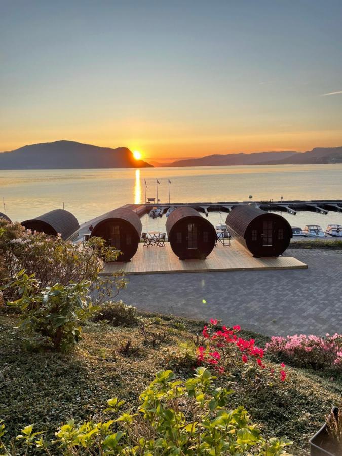 Smaken Av Ryfylke Event As Overnatting, Bygningen Drives Ikke Som Hotell Hjelmeland Exteriér fotografie