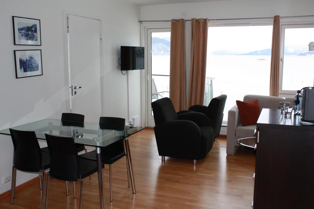 Smaken Av Ryfylke Event As Overnatting, Bygningen Drives Ikke Som Hotell Hjelmeland Exteriér fotografie